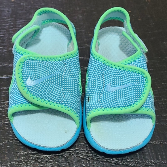 nike sandals 6c